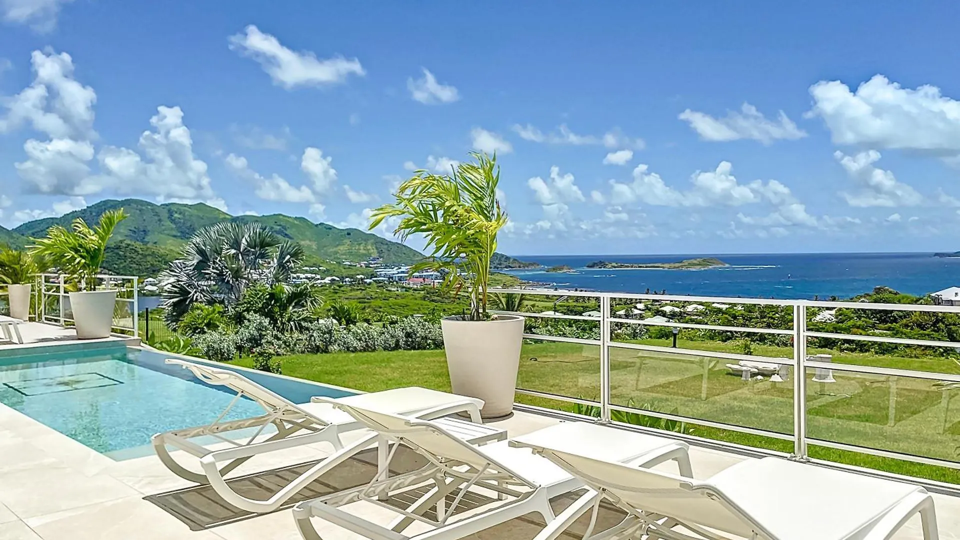 Fleur De Lys A Prestigious Villa With A Sea View. Orient Bay 0*,  Sint Maarten/Saint Martin