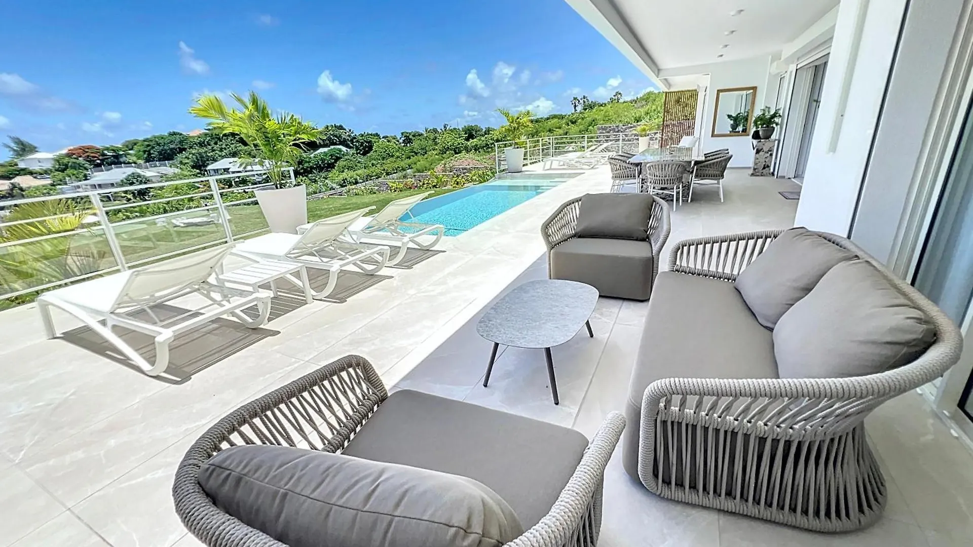Fleur De Lys A Prestigious Villa With A Sea View. Orient Bay