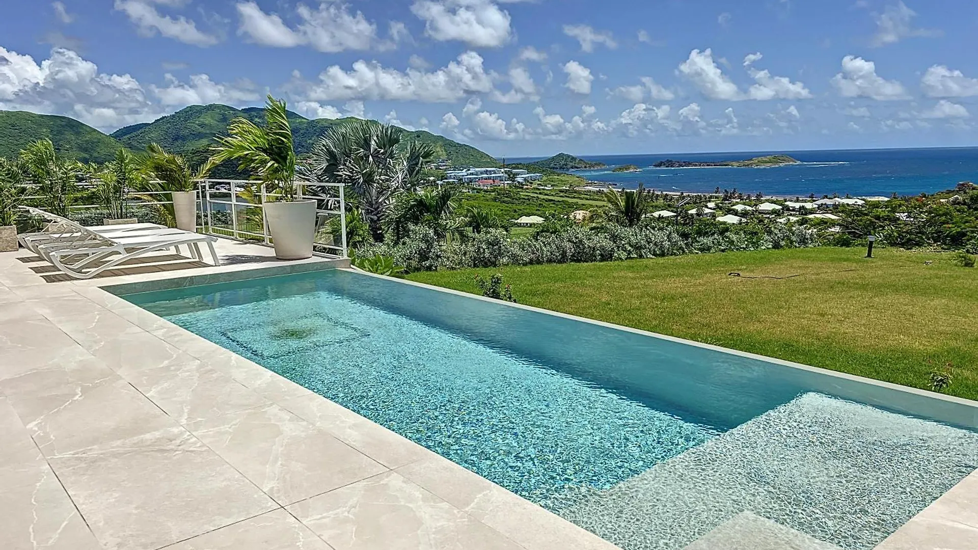 Fleur De Lys A Prestigious Villa With A Sea View. Orient Bay